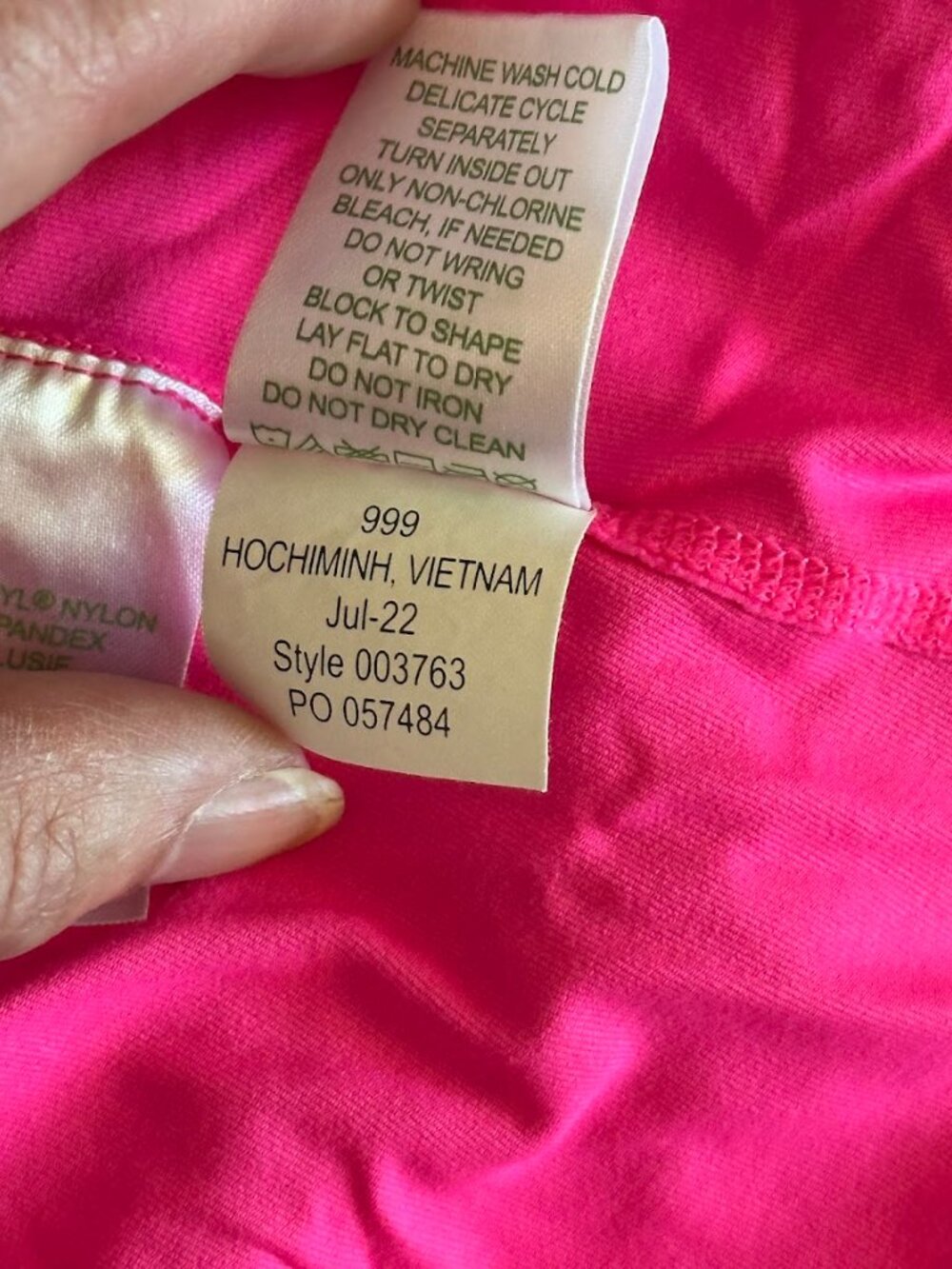 Lilly Pulitzer Justine 1/2 Zip Athletic Performance Jacket Pink. Large. - Picture 5 of 8